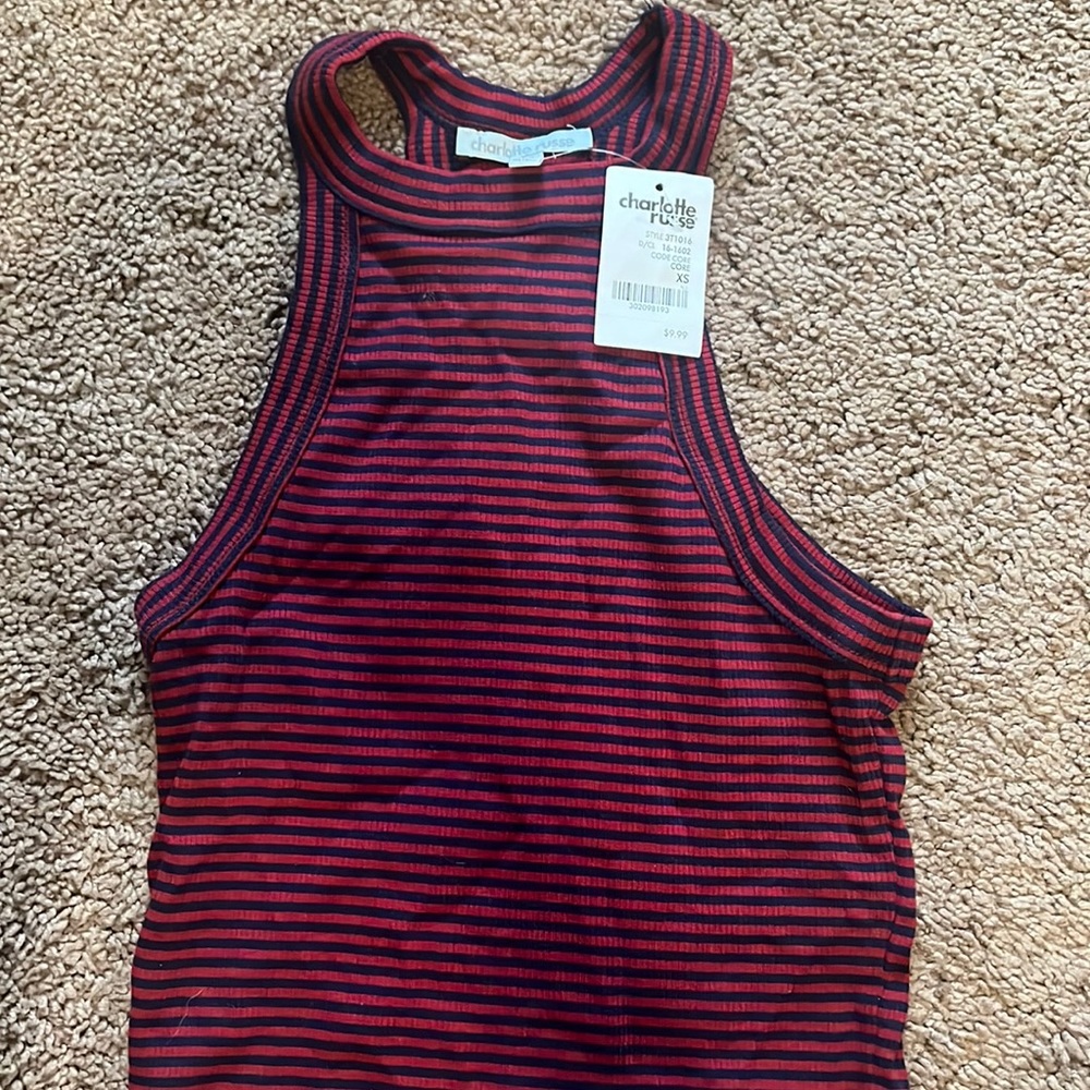 Red and blue crop tank ♥️